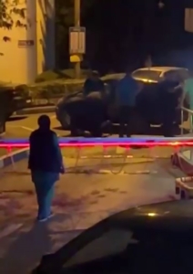 Başakşehir’de alkollü şahıs polis ekiplerine zor anlar yaşattı: O anlar kamerada