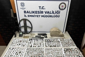 Bandırma’da tarihi eser ve silah operasyonu