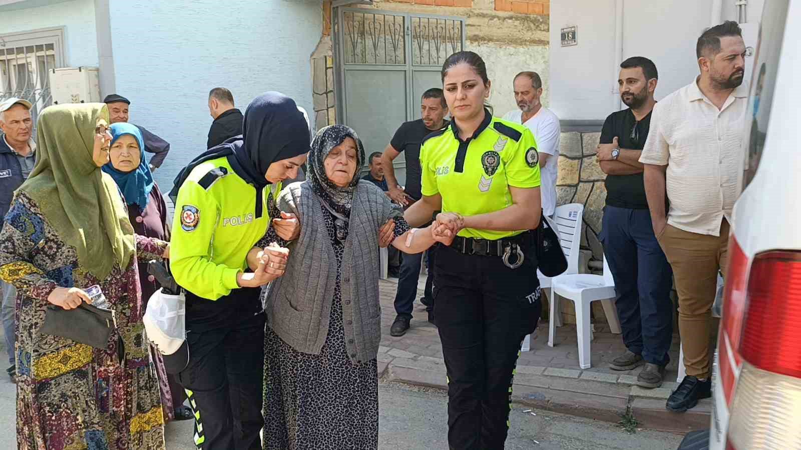 Anne yüreği...Şehit polis müdürünün annesi hastaneye kaldırıldı