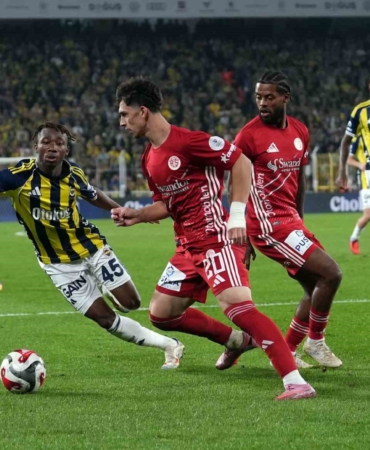 Trendyol Süper Lig: Fenerbahçe: 2 - Antalyaspor: 0 (Maç sonucu)
