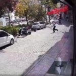 Balıkesir’de yaşanan deprem anı saniye saniye güvenlik kamerasına yansıdı