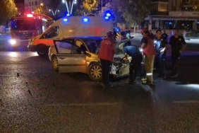 Edremit’te kavşakta kaza: 1 yaralı