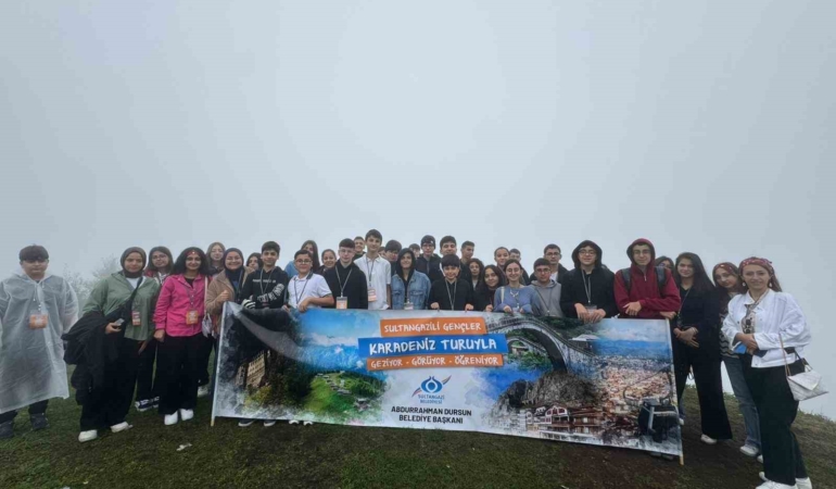 Sultangazi’de başarılı öğrencilere 5 günlük Karadeniz turu ödülü