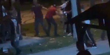 Esenyurt’ta gençler arasında tekmeli yumruklu kavga