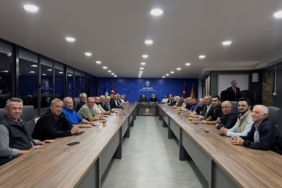AK Parti heyeti yönetim kurulu toplantısında bir araya geldi