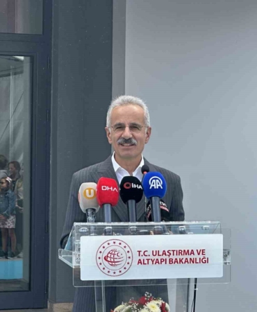 Ulaştırma Bakanı Uraloğlu: "2025 yılının ilk 8 ayında 26 bin 264 gemi trafiği gerçekleşti"