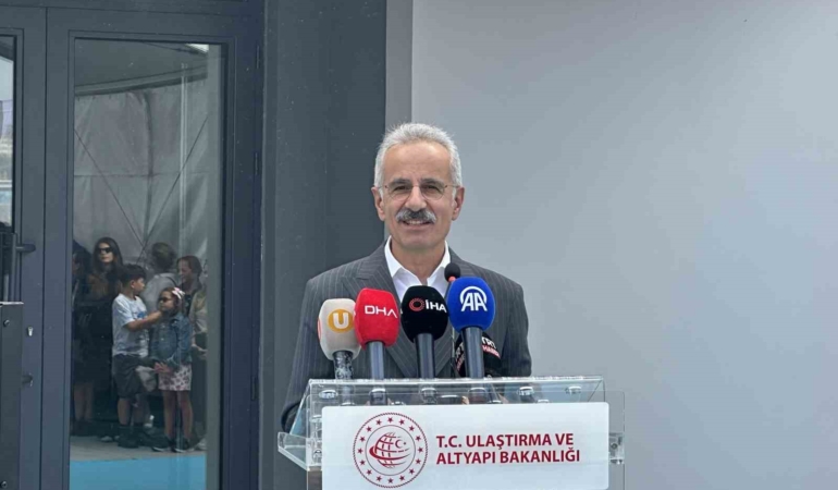 Ulaştırma Bakanı Uraloğlu: "2025 yılının ilk 8 ayında 26 bin 264 gemi trafiği gerçekleşti"