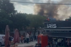 Bakırköy’de 3 katlı binanın çatısında çay demlerken kazan patladı, çatı alevlere teslim oldu