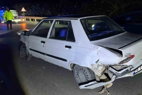 Bursa’da bariyere çarpan sürücü yaralandı