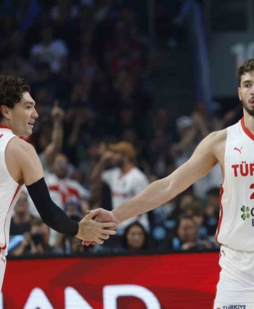 A Milli Erkek Basketbol Takımı ikinci kez Avrupa ikincisi oldu