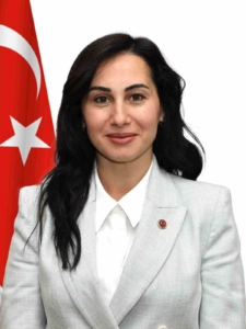 Beykoz Belediye Başkan Vekili Özlem Gürzel CHP’den istifa etti