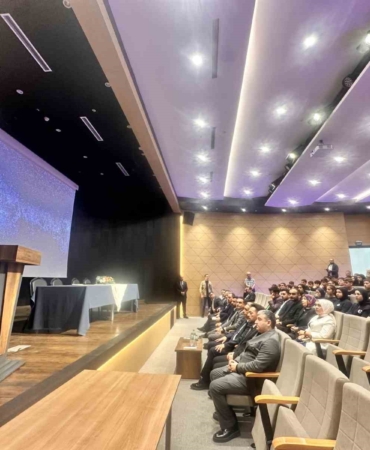 AK Parti MKYK Üyesi Ünal: "İtiraf eden CHP, çalan, yargılanan CHP’li, bunun AK Parti ile ne alakası var?"