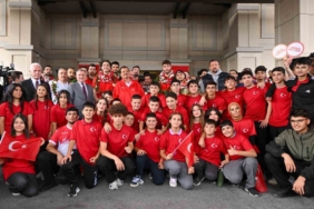 THY pilotundan A Millilere anons sürprizi: "Umut ve gurur yaşattınız"
