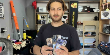 Binlerce liralık telefon bir anda alev aldı