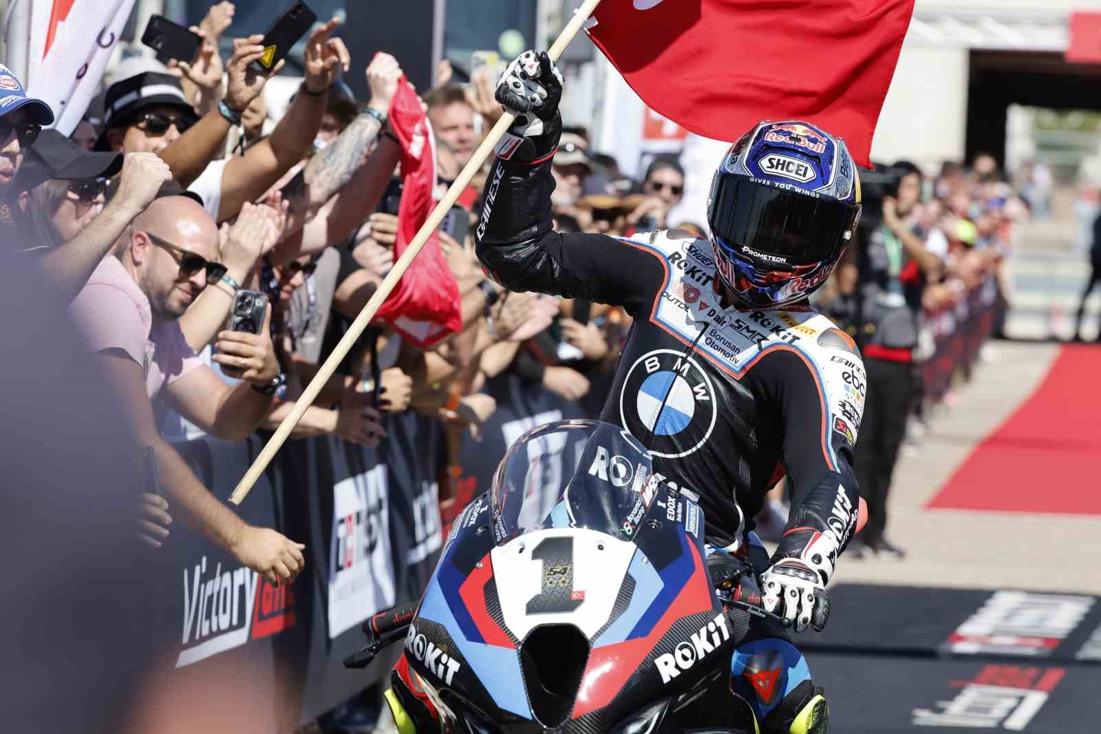 Toprak Razgatlıoğlu, Aragon Pisti’nde birinci oldu