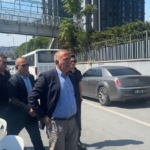 Gürsel Tekin CHP’nin İstanbul İl Başkanlığına geldi, kısa süre sonra oradan ayrıldı
