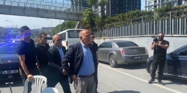 Gürsel Tekin CHP’nin İstanbul İl Başkanlığına geldi, kısa süre sonra oradan ayrıldı