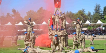 Jandarma Genel Komutanlığı Merasim Bölüğü gösterisi nefes kesti