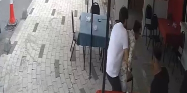 Esnafın Heimlich manevrası zihinsel engelli vatandaşın hayatını kurtardı