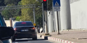 Güvenlik şeridini kullanan araçlar tepkilere neden oluyor