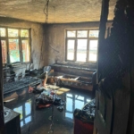 Sındırgı’da elektrik kontağından çıkan yangında ev küle döndü