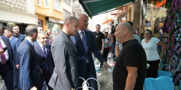 Kültür ve Turizm Bakanı Ersoy, İstiklal Caddesi esnafını ziyaret etti