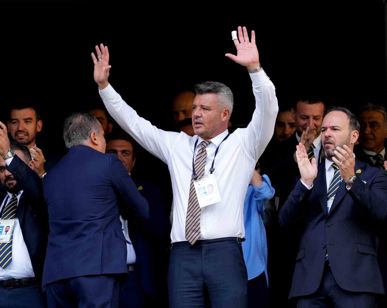 Sadettin Saran, Fenerbahçe’nin 38. başkanı oldu