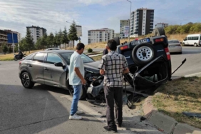 Kaza yapan otomobil takla attı: Şans eseri yaralanan olmadı