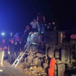 Balıkesir’de tır kazası: Sürücü ekipler tarafından kurtarıldı