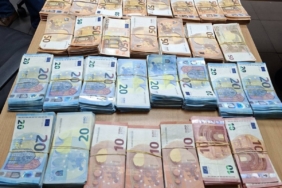 Tır kabininde ele geçirilen 99 bin 970 euro komşuya kaldı