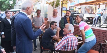 Ulaştırma ve Altyapı Bakanı Uraloğlu Adalar’da esnafla buluştu