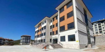 Balıkesir’de 3 yeni okulda eğitime başlandı