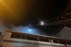 Gaziosmanpaşa’da 5 katlı binadan alevler yükseldi