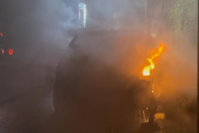 Tekirdağ’da otomobil gece yarısı alev aldı