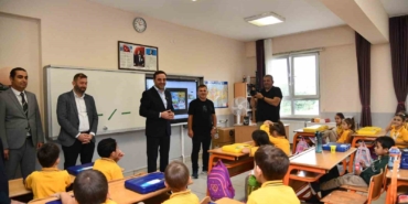 Başiskele’de 2 bin 124 birinci sınıf öğrencisine kırtasiye desteği