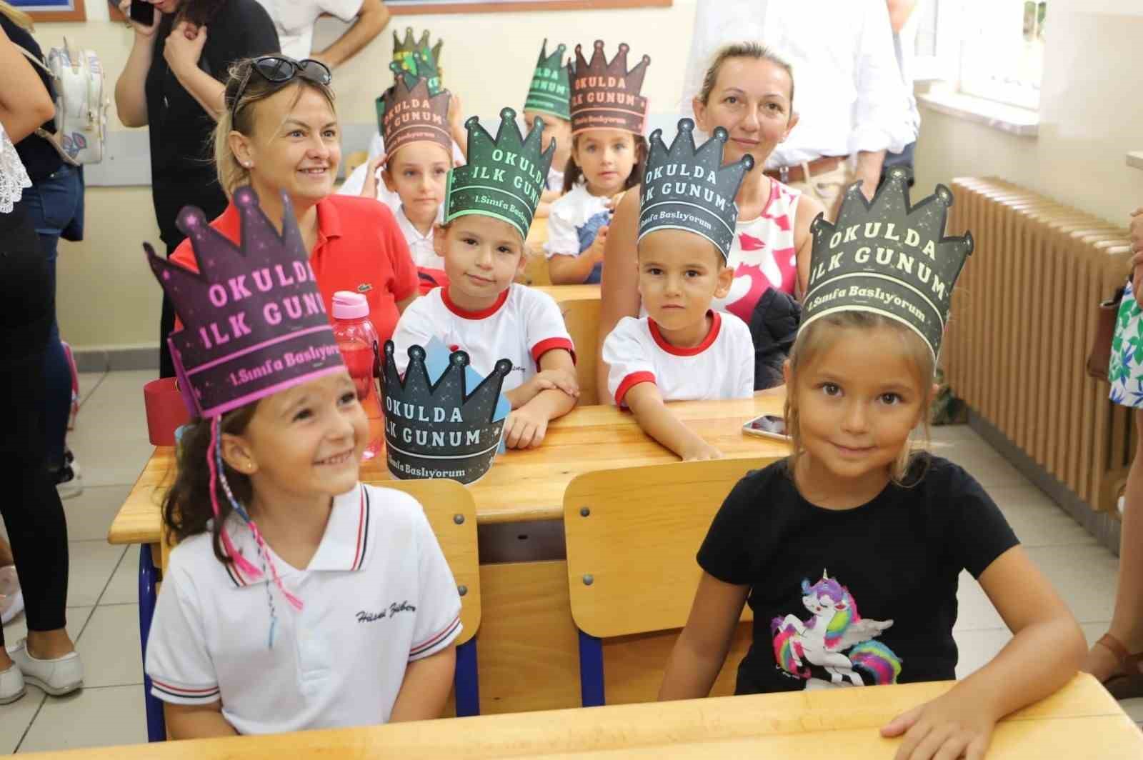 Bursa’da 657 bin öğrenci ve 41 bin öğretmen ders başı yapıyor