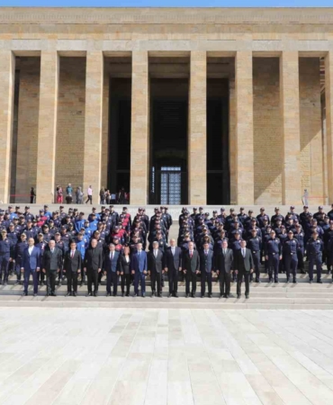 Bursa İtfaiyesi’nden Anıtkabir’e ziyaret
