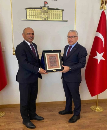 Körfez Belediyesi ile İmranlı Belediyesi kardeşlik protokolü imzaladı