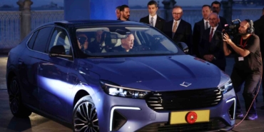 Cumhurbaşkanı Erdoğan’a, TOGG’un yeni modeli T10F hediye edildi