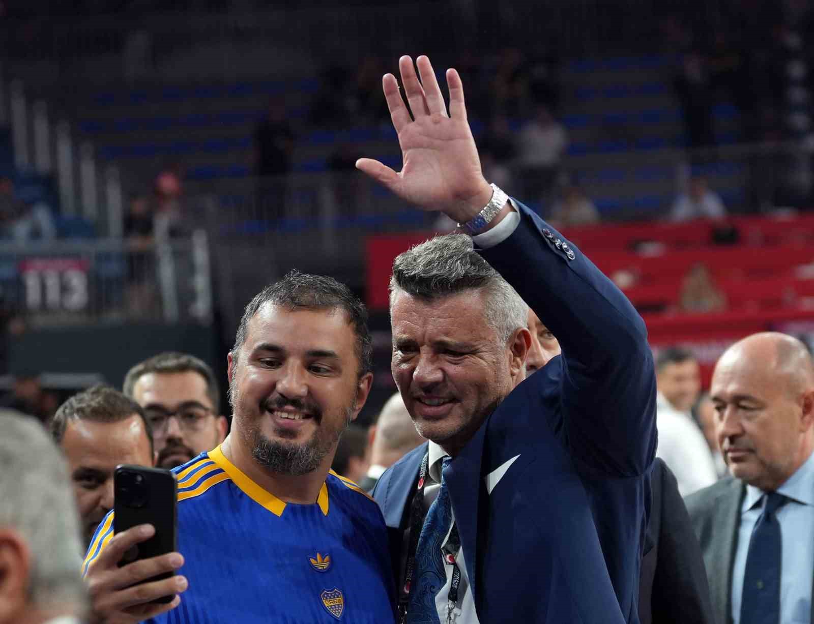 Sadettin Saran, Cumhurbaşkanlığı Kupası’nda takımını yalnız bırakmadı