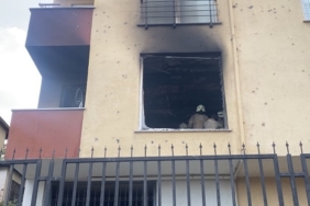Ataşehir’de 5 katlı binada çıkan yangın paniğe neden oldu