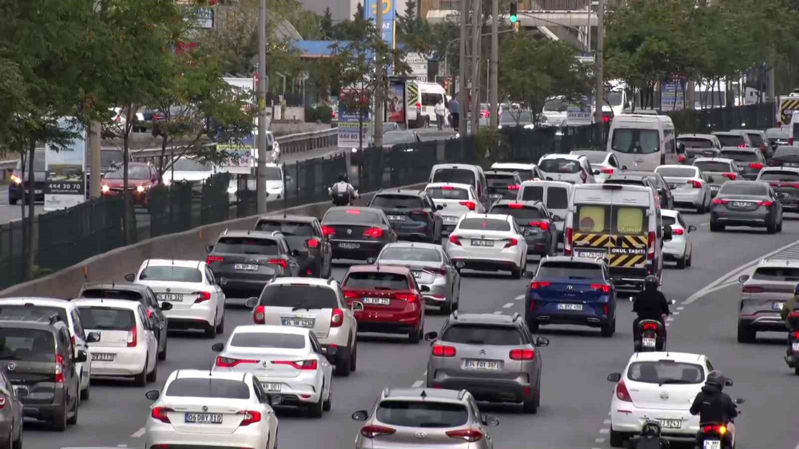 İstanbul’da sabahın ilk saatlerinde trafik yoğunluğu: Yüzde 63’e ulaştı