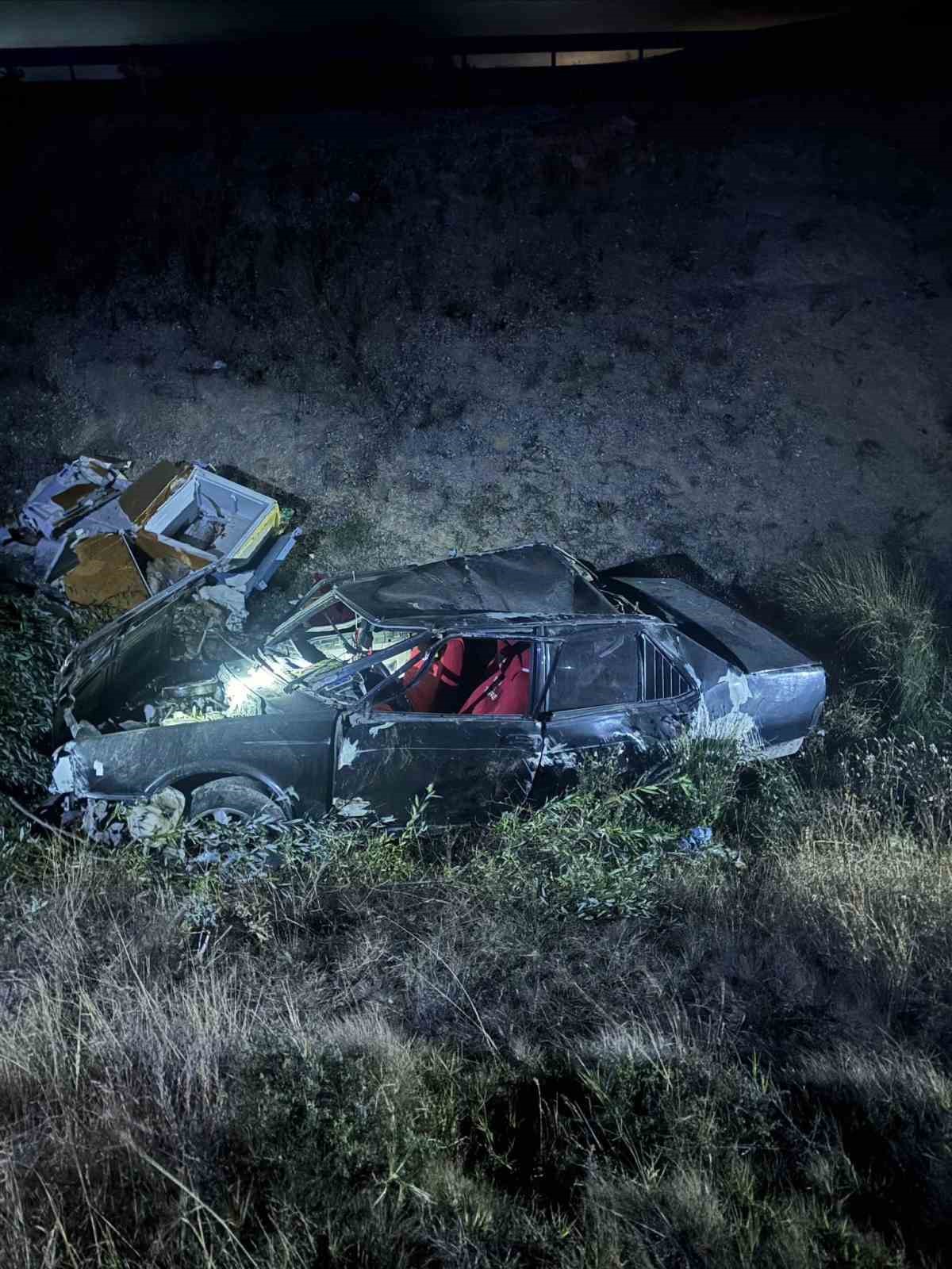 Bilecik’te kontrolden çıkan otomobil şarampole uçtu