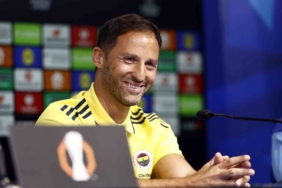 Domenico Tedesco: "Cesur ve dominant oynamamız gerekiyor"