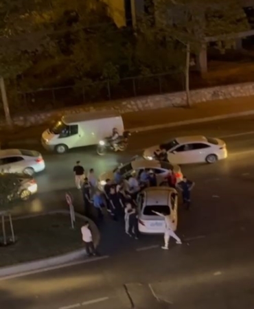 Başakşehir’de yol verme kavgası: Biri kaçtı, diğeri kovaladı