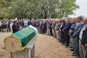 Enez’de av tüfeğiyle öldürülen şahıs köy mezarlığına defnedildi.