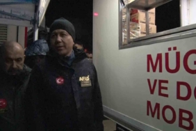 Bakan Yerlikaya, deprem bölgesinde incelemelerde bulundu