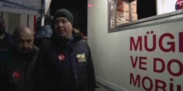 Bakan Yerlikaya, deprem bölgesinde incelemelerde bulundu