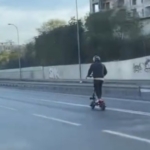 Bayrampaşa’da elektrikli scooter’la tehlikeli yolculuk kamerada