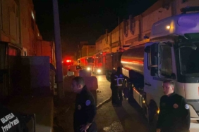 Mobilya imalathanesinde korkutan yangın